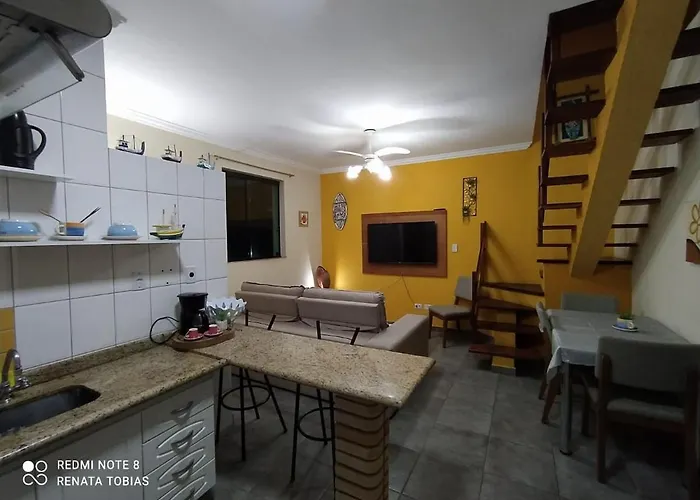 Aptº Triplex no Itaguá à 300 mt. da Orla - 3 Dorm.  Ubatuba